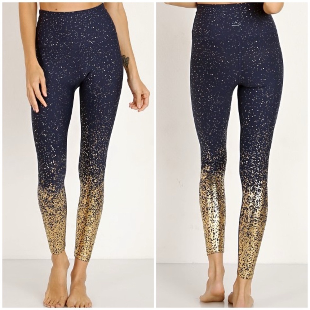 Beyond Yoga High Waisted Alloy Ombre Midi Legging in Navy And Gold